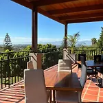 B Shocked Manor - Lux Suites