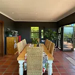B Shocked Manor - Lux Suites