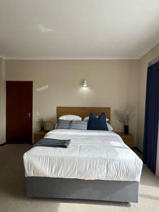 Holiday home B Shocked Manor - Lux Cape Town